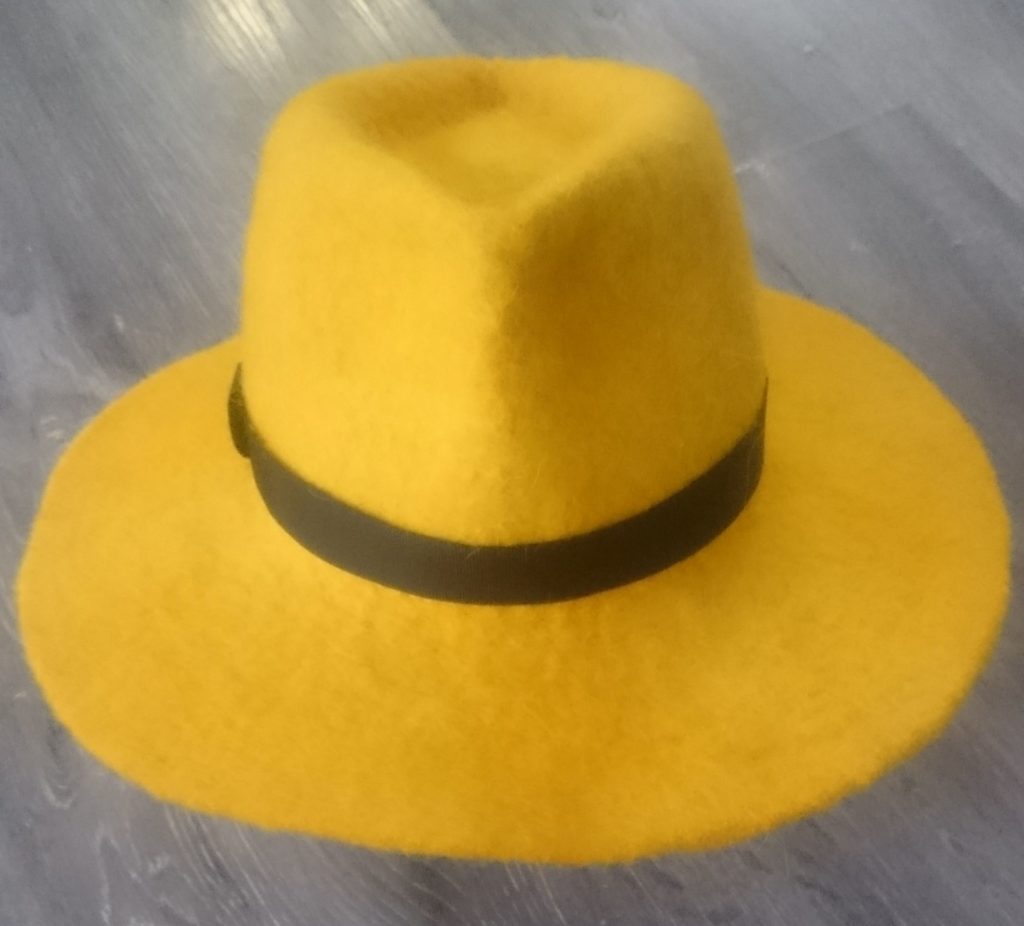 chapeau feutre fedora jaune anakalaines